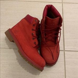 SOLD.Timberland 6" Classic Boot